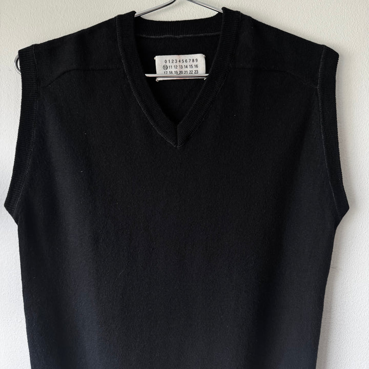 SS2001 Martin Margiela Black Wool/Cotton Knitted Vest