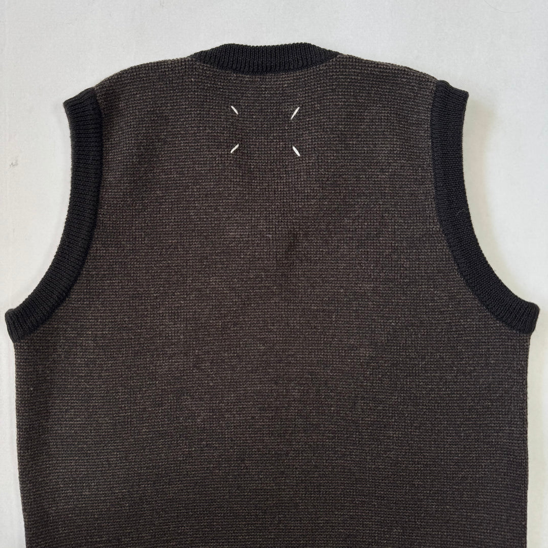 AW2000 Martin Margiela Brown Knitted Wool Vest