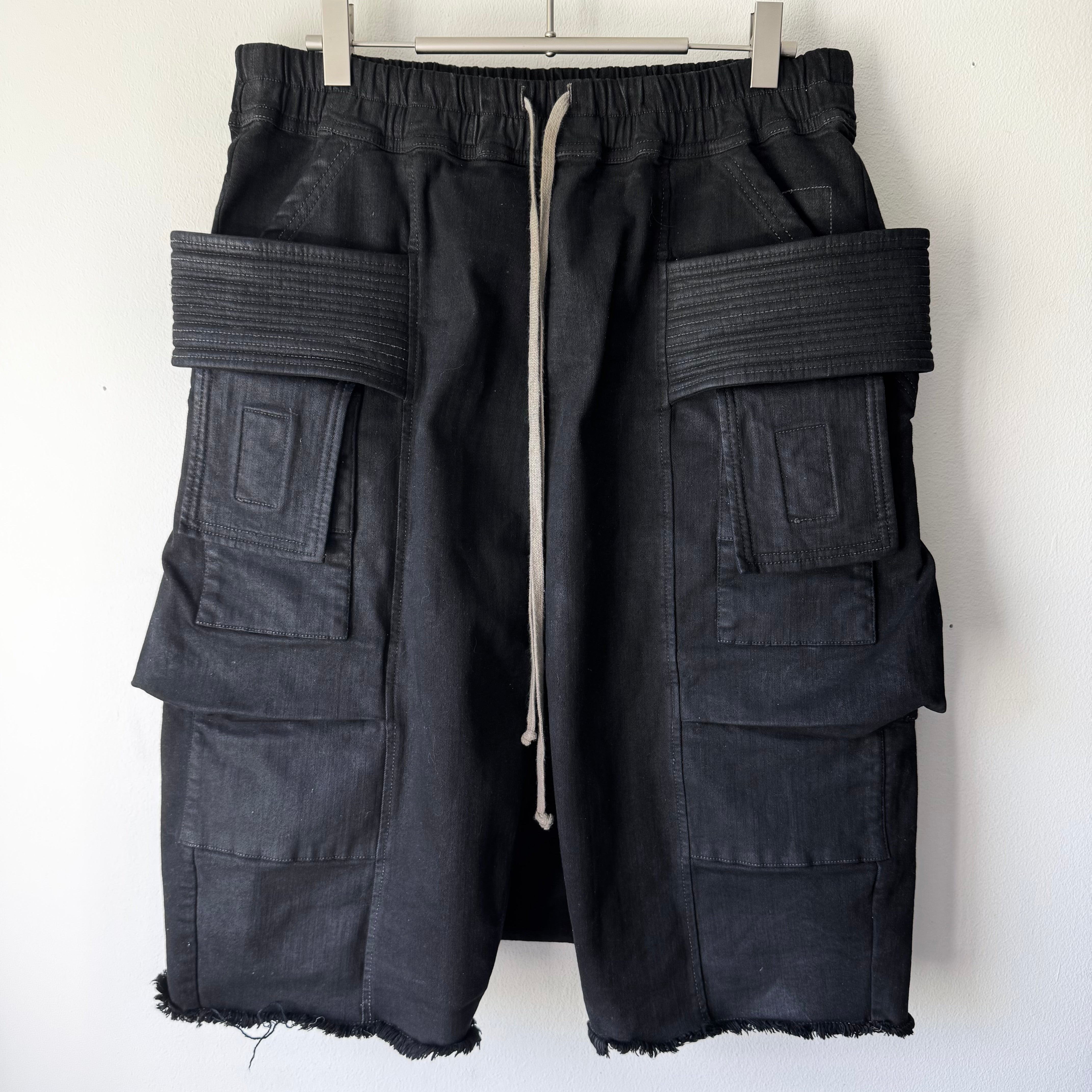 【関税・送料込み】Rick Owens Coated Denim Cargo Shorts Rick Owens SS24 Coated Stretch Denim Creatch Cargo Pod